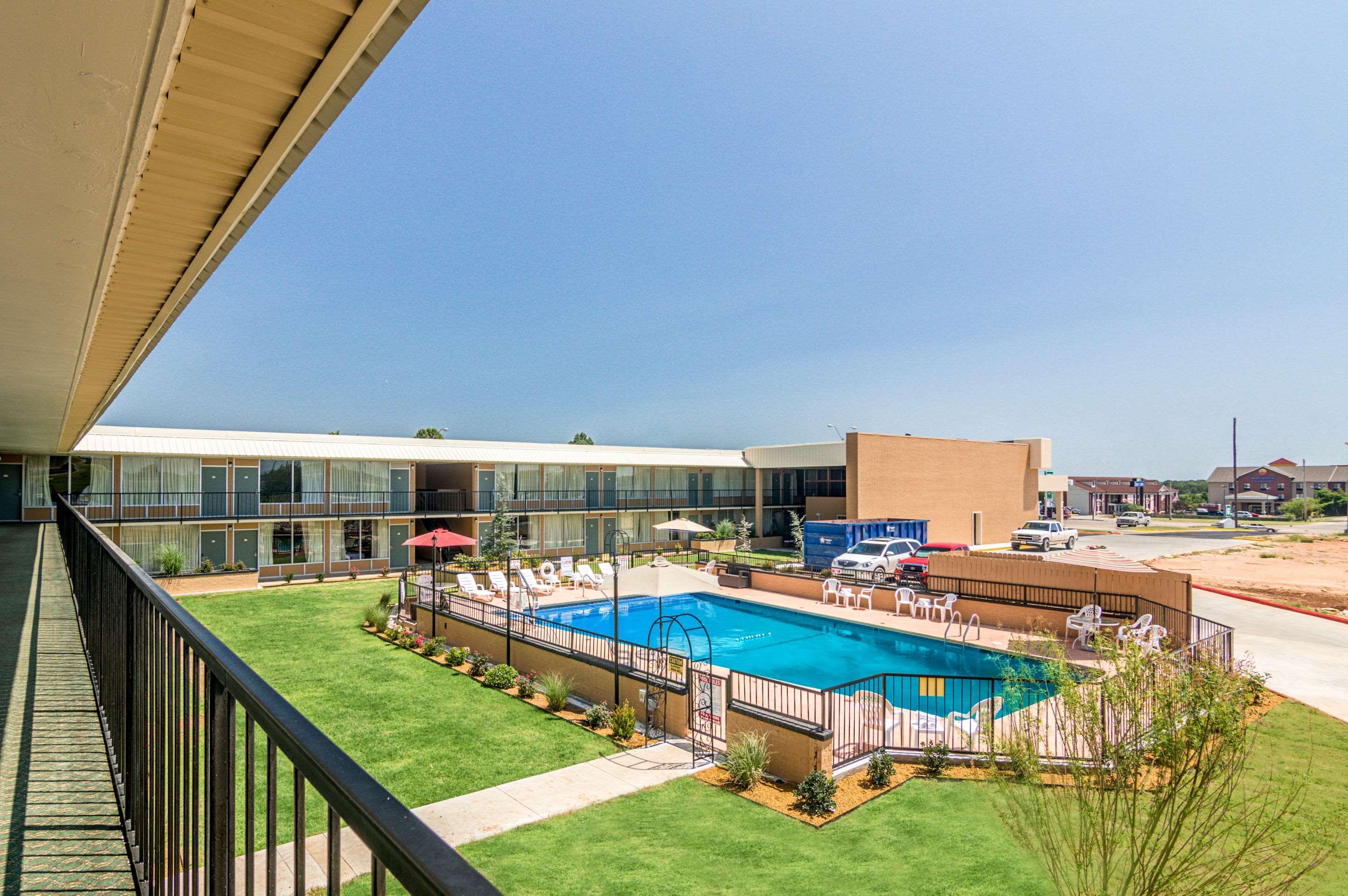 Quality Inn Shawnee I-40 Exterior foto